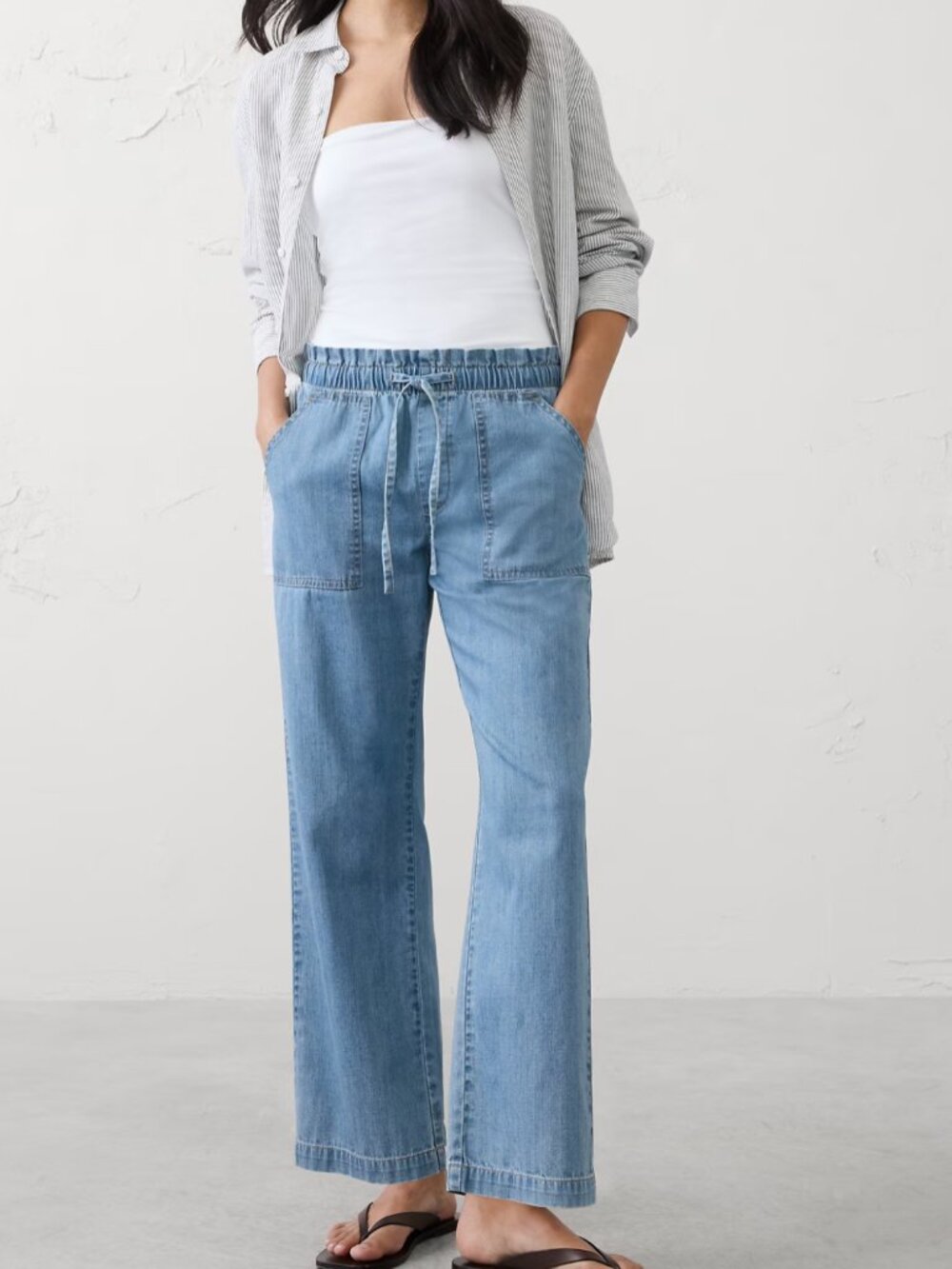 Banana Republic Factory Straight-Leg Mid-Rise Relaxed Summerweight Pull-On Jean